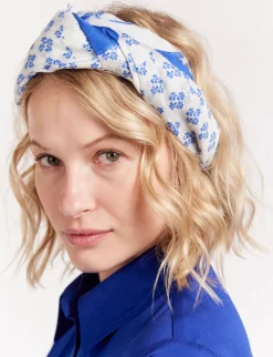 Store Ines de la Fressange Paris Blue and white printed Flore sarong