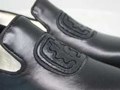 Outlet Ines de la Fressange Paris Callie embroidered loafer in black leather