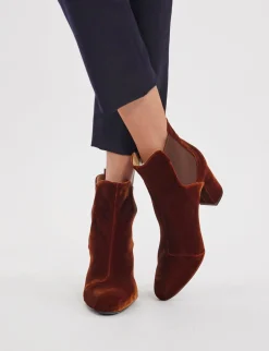 Cheap Ines de la Fressange Paris Chelsea boots with heel, copper velvet