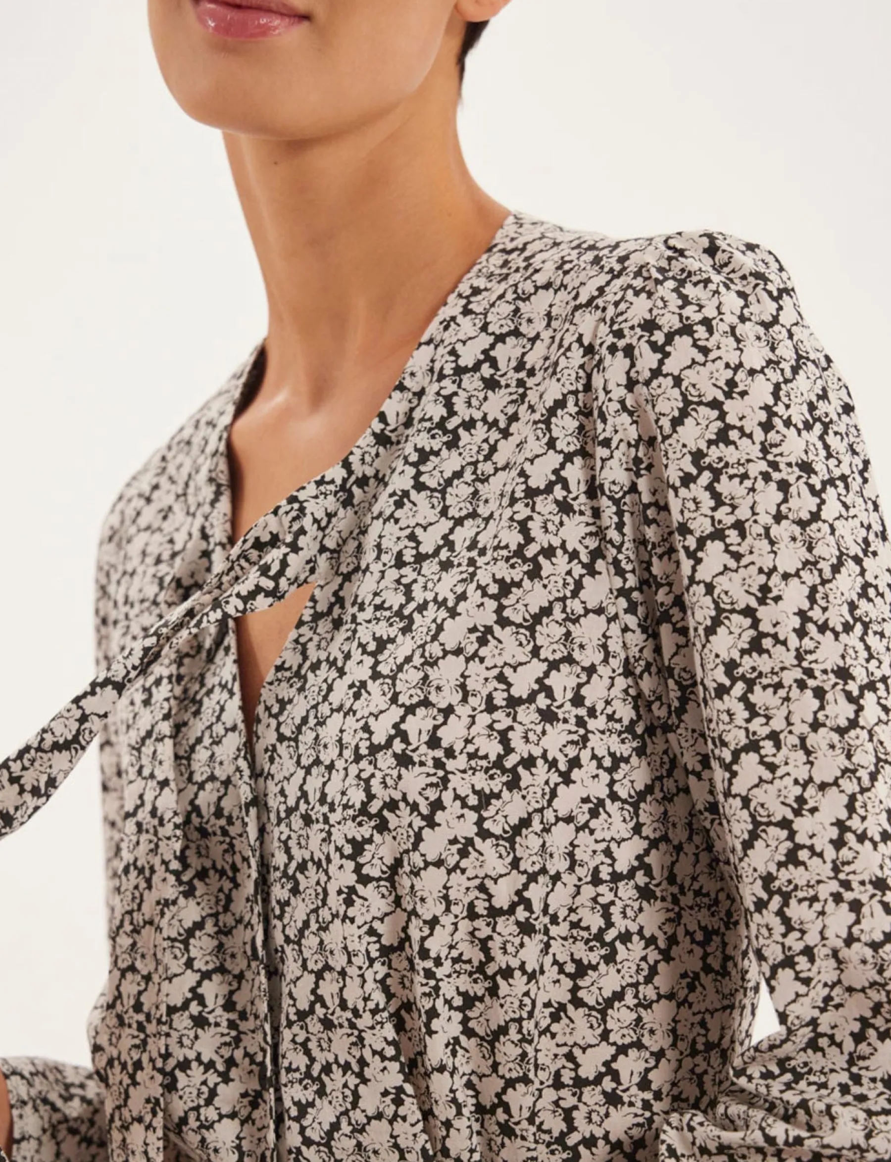 Flash Sale Ines de la Fressange Paris Emeline floral print top