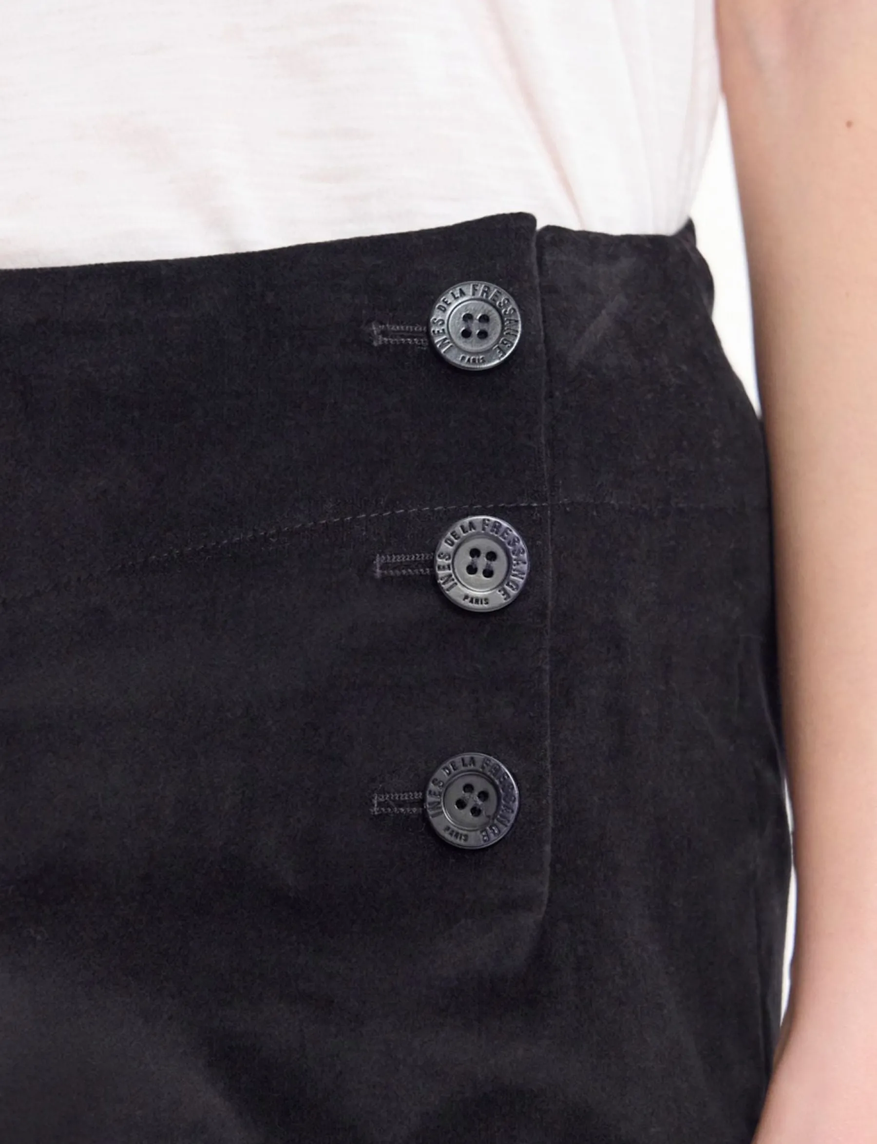 Fashion Ines de la Fressange Paris Gabriel trousers in smooth black velvet