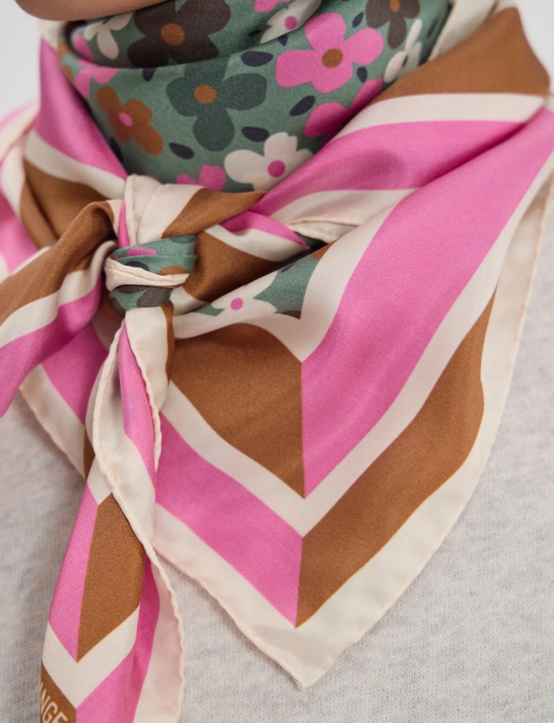 Flash Sale Ines de la Fressange Paris Lewis silk scarf, green and pink floral design